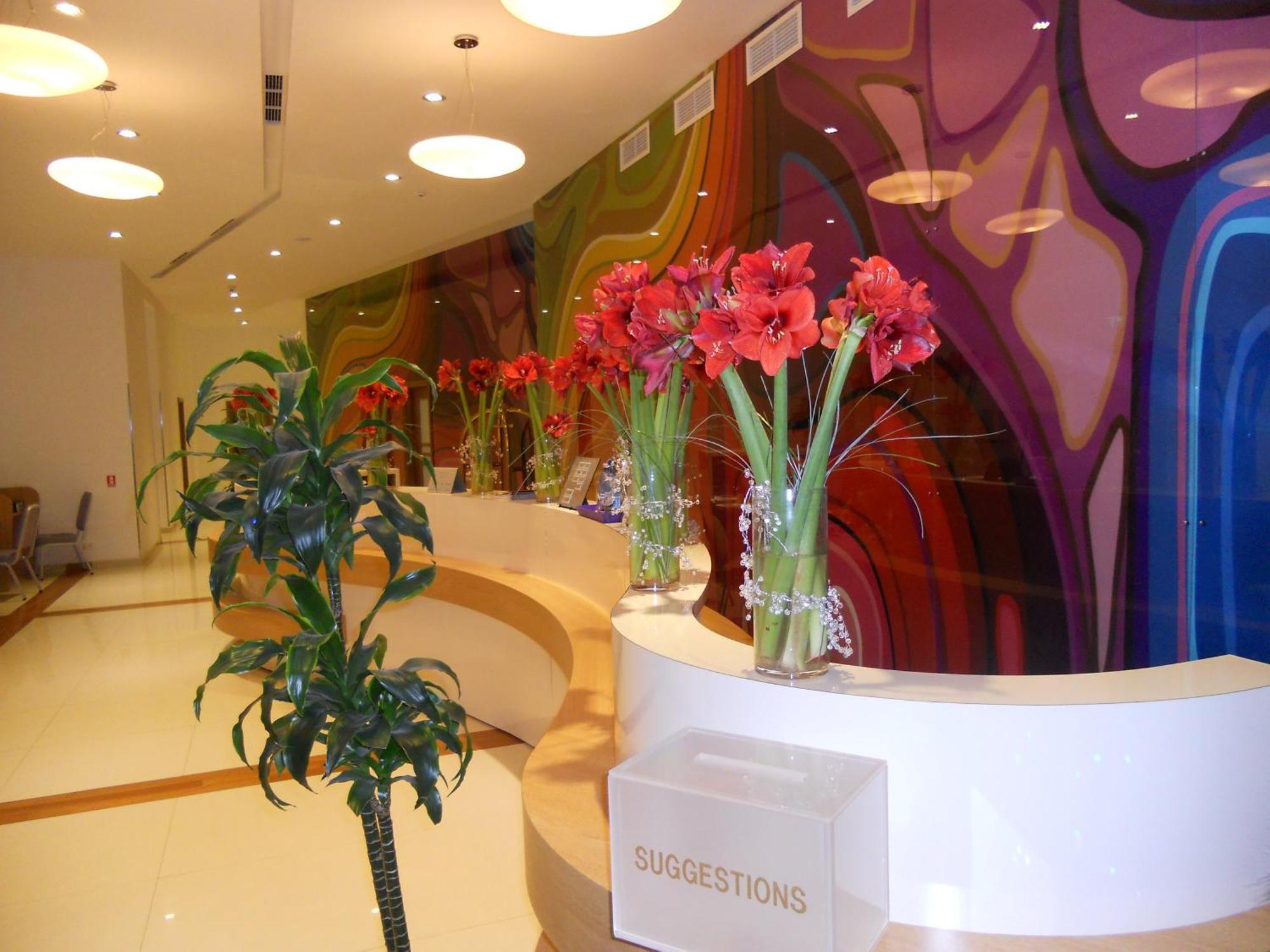فندق مارشال غاردن بوخارست المظهر الخارجي الصورة Reception desk at the hotel