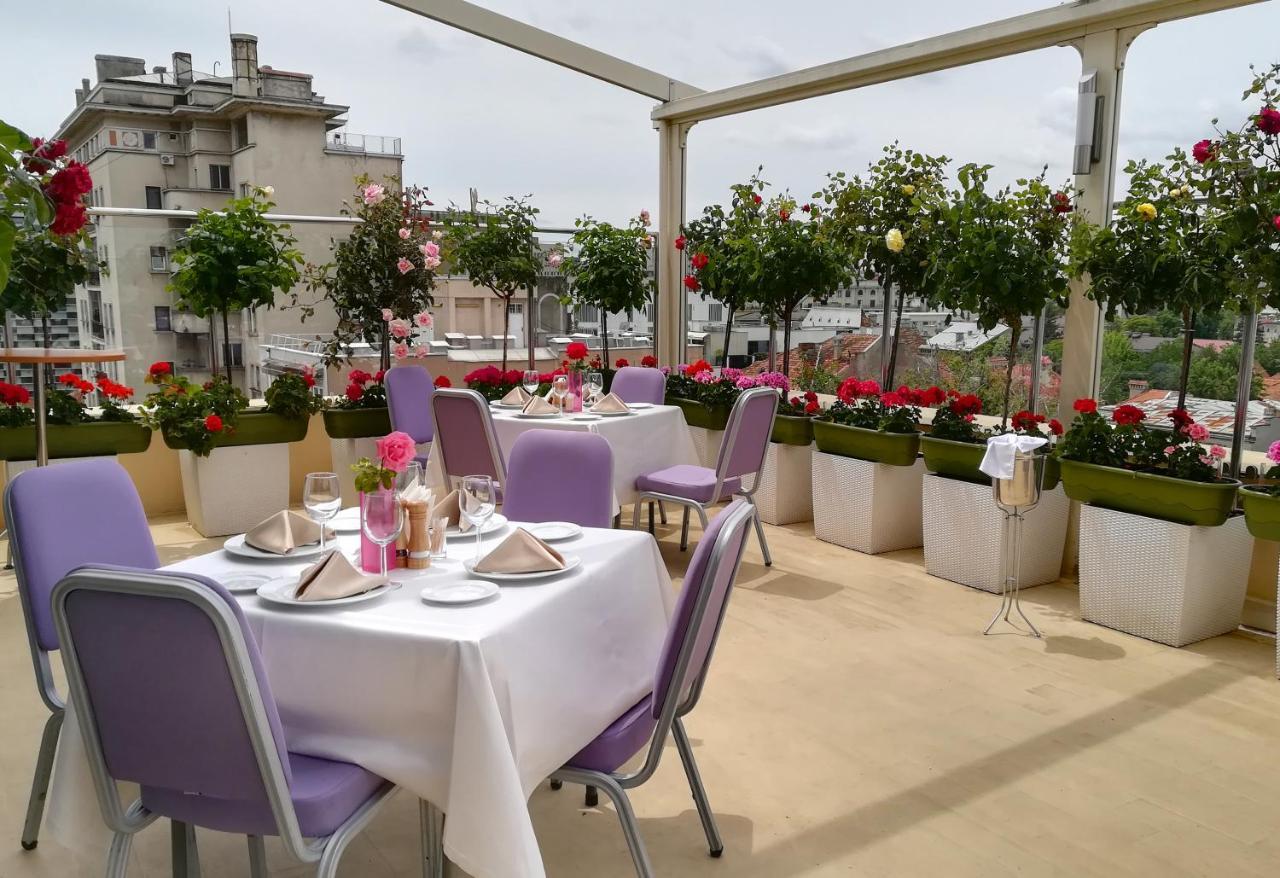فندق مارشال غاردن بوخارست المظهر الخارجي الصورة The rooftop terrace
