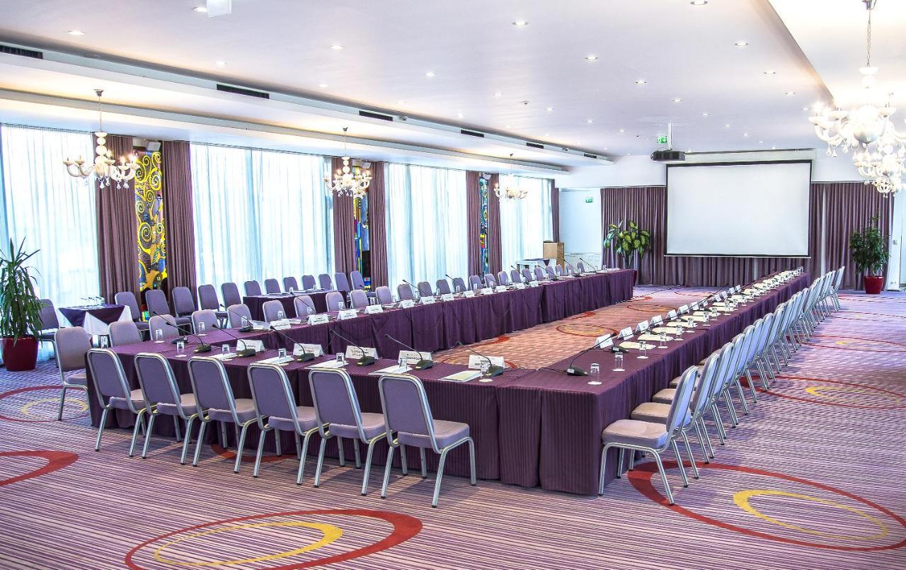 فندق مارشال غاردن بوخارست المظهر الخارجي الصورة A meeting room